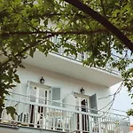 Hotel Hb Benitsa *