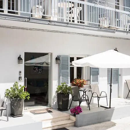 Hotel Hb Benitsa *
